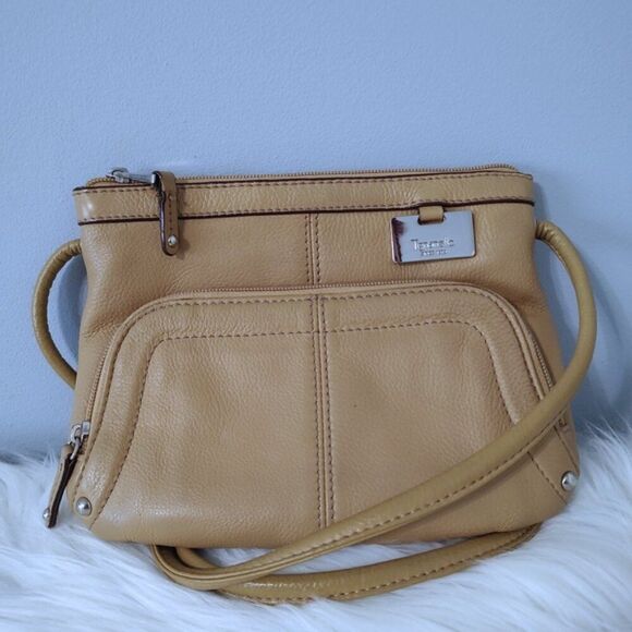 Tignanello leather crossbody bag EUC - Picture 1 of 6